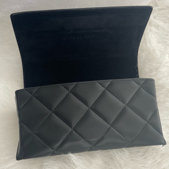 Chanel quilted leather empty sunglasses magnetic closure case main image 5